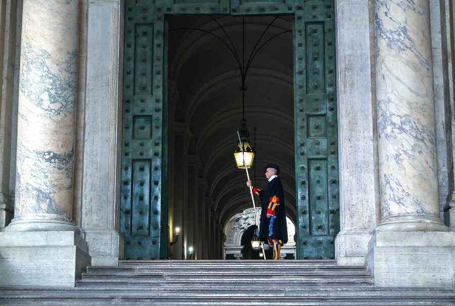 Rome: Vatican & Sistine Chapel Tour + Optional Colosseum - Should You Book This Vatican and Sistine Chapel Tour?