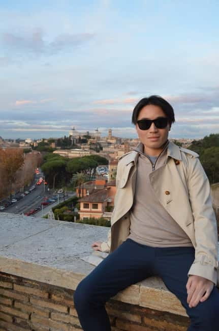 Rome Vespa: City Highlights Sightseeing Tour by Vespa - Castel SantAngelo pass-by and the final approach to Piazza Navona