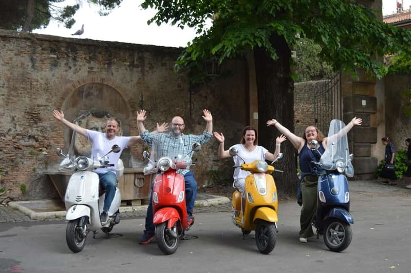 Rome: Vespa scooter tour "When in Rome" - Colosseum in 15 minutes: how to use the stop wisely