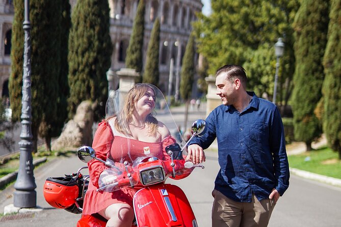 Rome Vespa Scooter Tour with Professional Photographer - Colosseum stop: fast photos and what to expect about entry