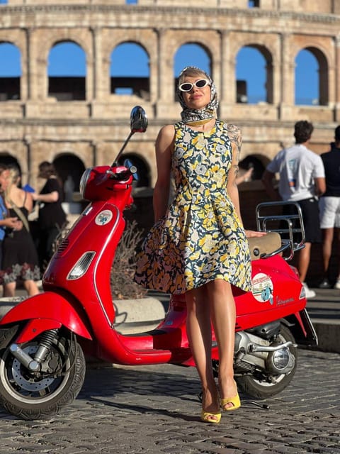 Rome: Vespa Tour & Professional Photoshoot - Colosseum Photo Stop: Getting Oriented Fast