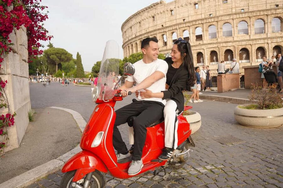Rome: Vespa Tour with Historic City Highlights - Via del Colosseo to the Colosseum: a photo stop that sets the tone