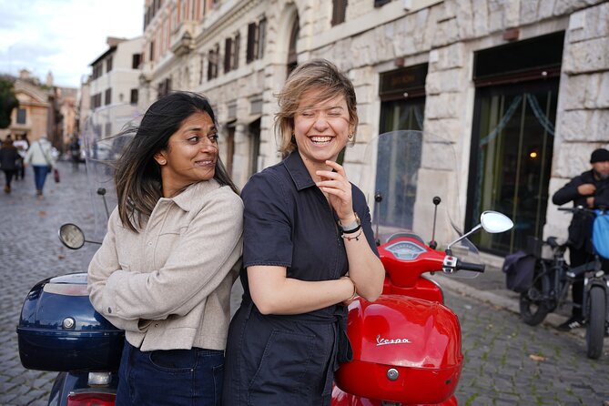 Rome: Vespa Tour with Photographer and Tiramisu treat - Piazza Navona ending: where the tour drops you for real-life exploring