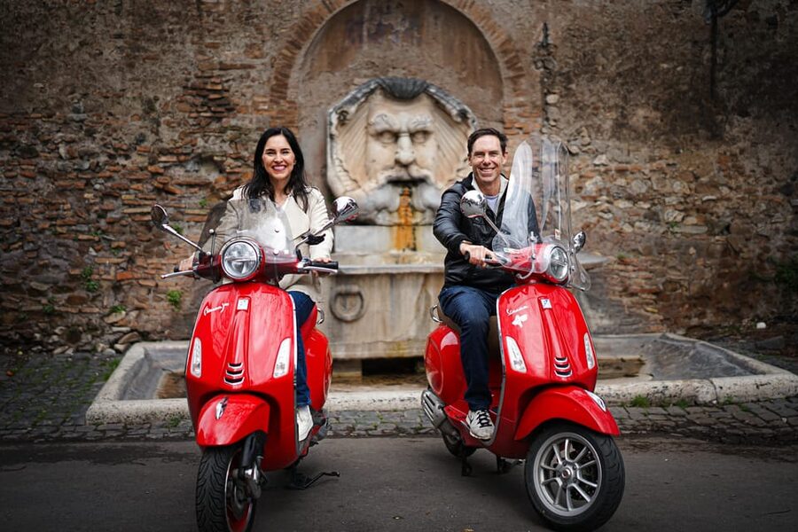 Rome Vespa Tour with Professional Photoshoot - The Professional Photoshoot: More Than 20 Button Clicks