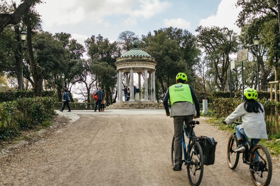 Rome: Villa Borghese, Villa Ada, and Coppedè E-Bike Tour - Plan your ride from Lungotevere delle Armi to the first viewpoint