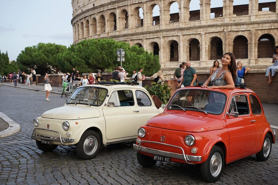 Rome: Vintage Car Tour with Professional Photographer - Cruising past five points with a photographer-led route