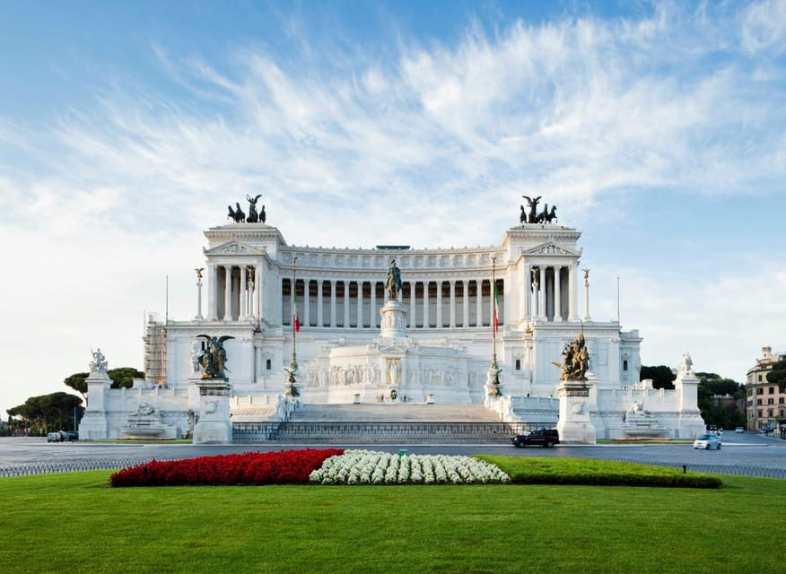Rome: Vittoriano with Rooftop & Palazzo Venezia Hosted Entry - Vittoriano Priority Entrance at Piazza Venezia