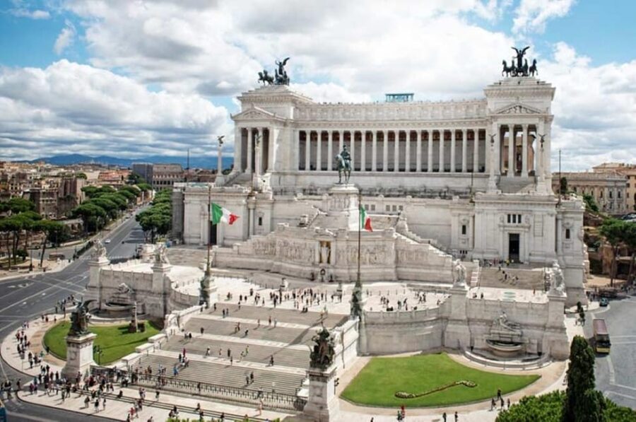 Rome: Vittoriano with Rooftop & Palazzo Venezia Hosted Entry - Palazzo Venezia Gardens and Museum: The Second Half That Changes the Mood