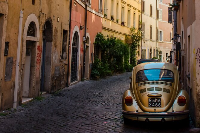 Rome walking tour: Churches, Squares and Fountains - Pantheon outside views and the Temple of Hadrian stop