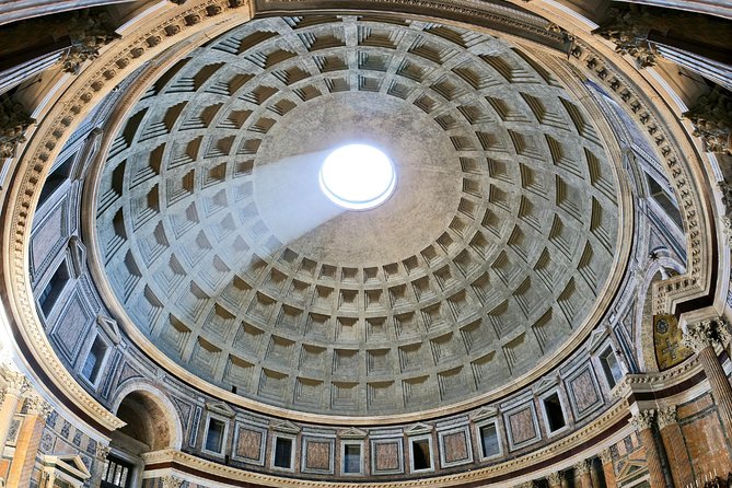 Rome walking tour: Churches, Squares and Fountains - Trevi Fountain finale: closing with Rome’s best photo magnet