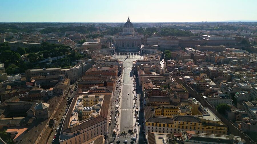 Rome: Walking Tour with Hosted Access to Vatican - Hosted Entry to Vatican Museums: Skip the Line With Help