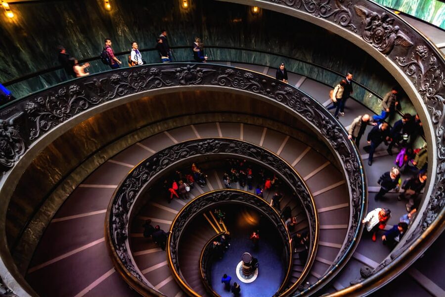 Rome: Walking Tour with Hosted Access to Vatican - What You’ll Actually See Inside: Maps, Raphael Rooms, and the Sistine Ceiling