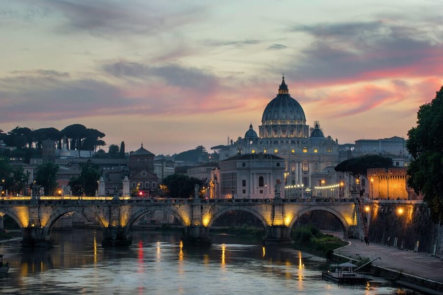 Rome: Walking Tour with Hosted Access to Vatican - Trevi Fountain Stop: Story First, Then Your Own Photos