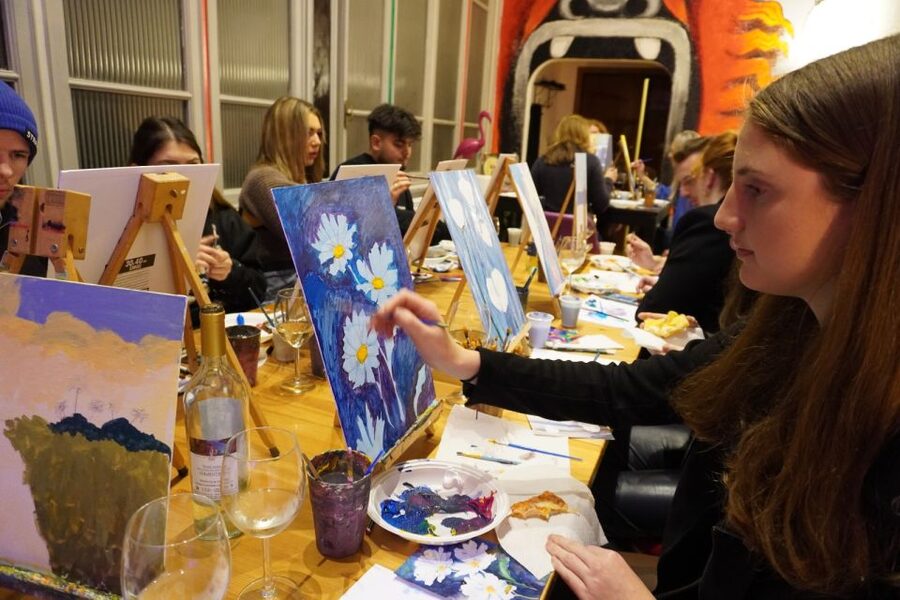Rome: Wine and Paint Experience in Piazza Navona - Is It Worth $78 Per Person? A Value Check