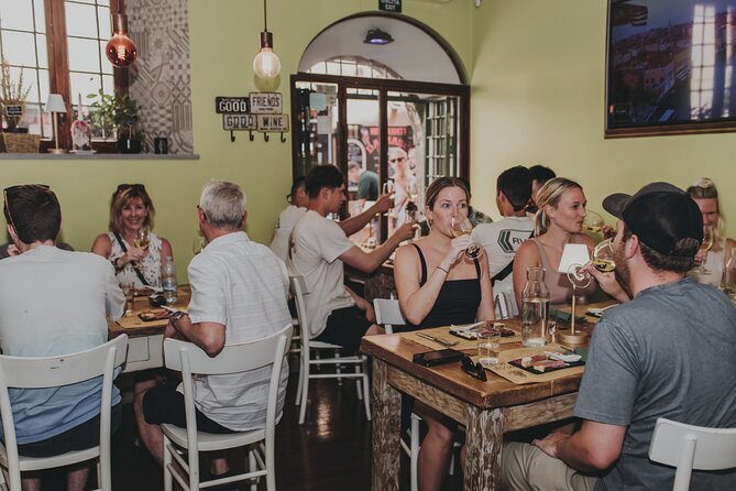 Rome: Wine Tasting in Trastevere with Food and Gelato - Who should book this Trastevere wine and gelato tasting