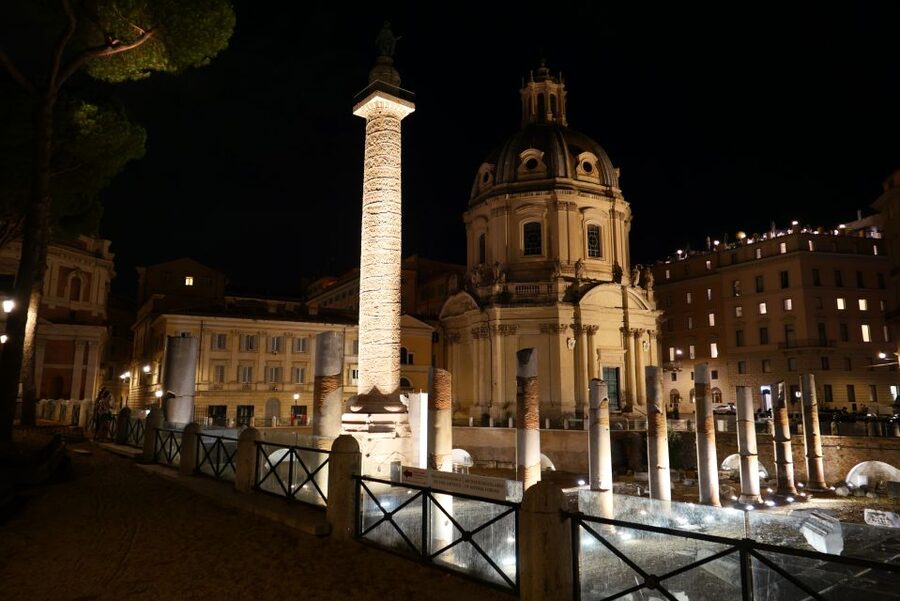 Rome: Wonders of Ancient Rome at Dusk - Arch of Constantine, then retracing Roman steps toward the Forum