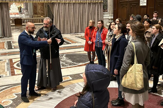 Saint Peter's Basilica Official Guided Tour - Where the real time goes: entering St. Peter’s in a security line world