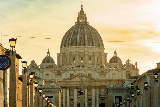 Saint Peter's Basilica Official Guided Tour - Inside St. Peter’s Basilica: what your guide helps you actually see