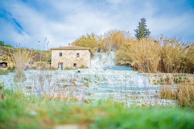 Saturnia Thermal Spring Small Group Day Trip from Rome with Lunch - Lunch in Tuscany Towns: Pasta or Pizza, With a Scenic Trade-Off