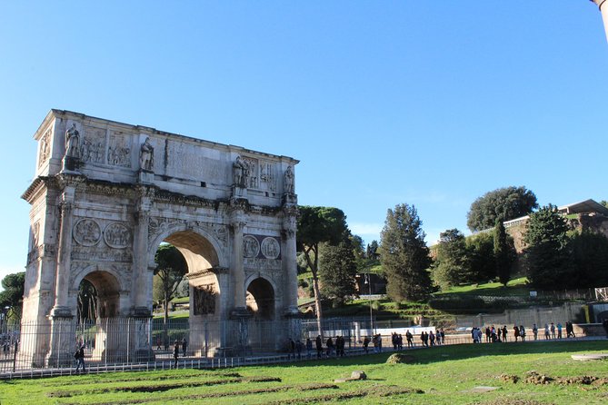 Semi-private tour: Colosseum & Ancient Rome VIP - Palatine Hill: short time, big meaning