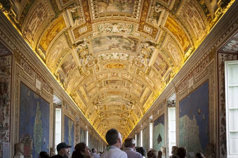 Semiprivate Guided Tour of Vatican Museums & Sistine Chapel - Reserved Official-Partner Entry and the First Museum Stops