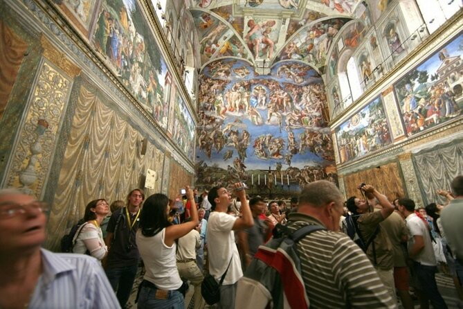 Sistine Chapel and Vatican Tour - Entering the Vatican Museums without the worst waiting