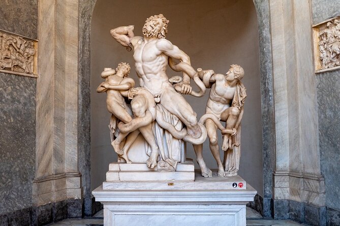 Sistine Chapel, Vatican Museums & St Peter's Small Group Tour - St. Peter’s Square and the Basilica Entrance: The Classic Grand Finale