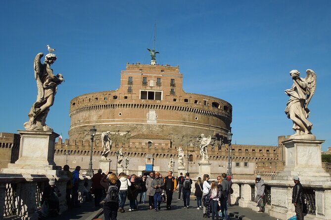 Skip the line Castel Sant'Angelo Tour tiered price - Art on display and the stories that connect the rooms