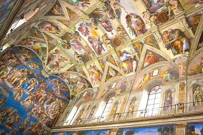 Skip-the-Line Group Tour of the Vatican, Sistine Chapel & St. Peter's Basilica - St. Peter’s Square: the landmark moment you will not miss