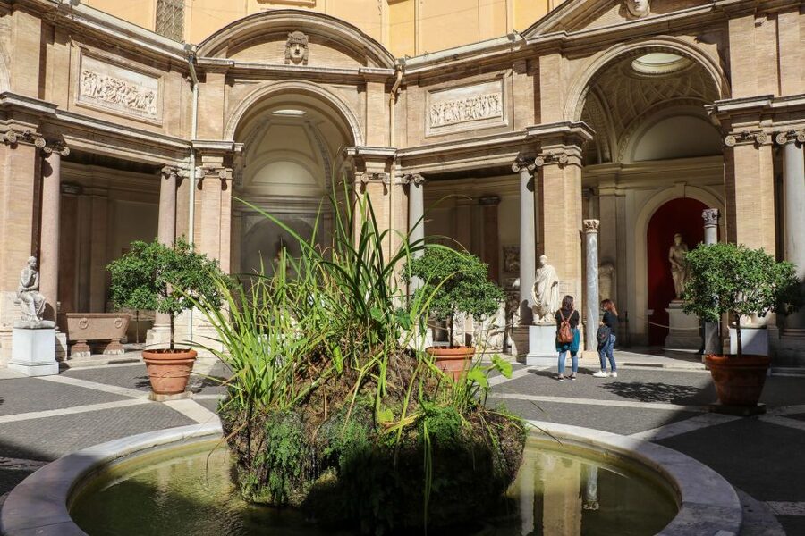 Skip-The-Line Vatican Museum, Sistine Chapel & Basilica Tour - Sistine Chapel: short visit, big rules, maximum impact
