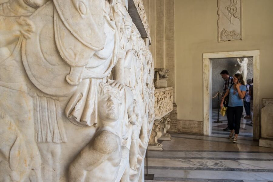 Skip-The-Ticket-Line Vatican Museums & Sistine Chapel Entry - The first museum hits: Vatican Pinacoteca and Pinacoteca courtyard energy