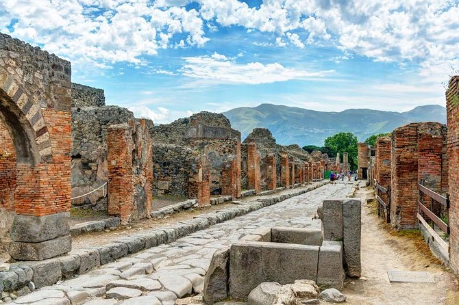 Small-Group Full-Day Pompeii, Positano and Amalfi Coast from Rome - Positano free time: make the most of your small window