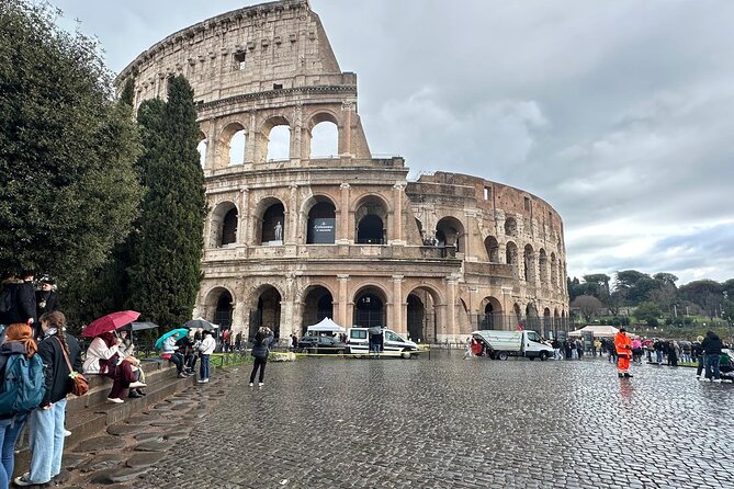 Small Group Guided Tour Of Colosseum, Roman Forum & Palatine Hill - Meeting at Largo Gaetana Agnesi, Then Moving Straight to the Sites