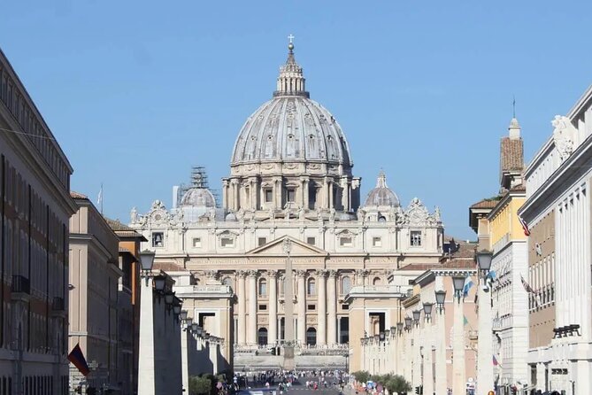 Small Group Guided Tour of St Peter Basilica - Why St Peter’s Basilica feels manageable in a 1 hour 30 minute small group