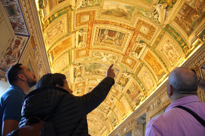 Spanish Small Group Tour of the Vatican Museums, Sistine Chapel & St. Peter's - Sistine Chapel: the rules, the timing, and why your guide matters