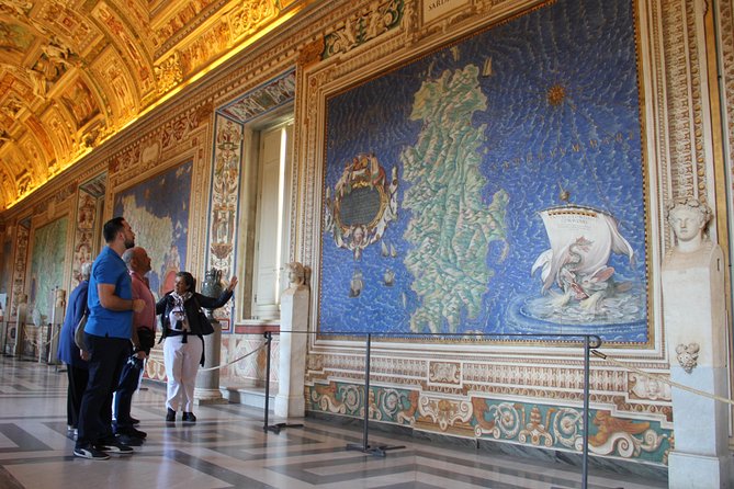 Spanish Small Group Tour of the Vatican Museums, Sistine Chapel & St. Peter's - Vatican City orientation and the pacing you will feel right away
