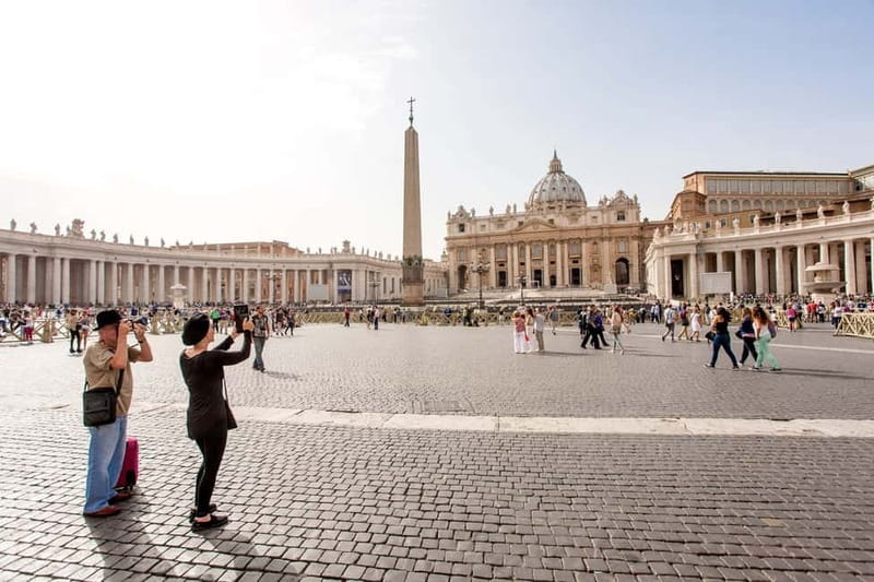 St Peter's Basilica Express Guided Tour with Dome Climb - Multilingual audio and headsets: how to get the most from both