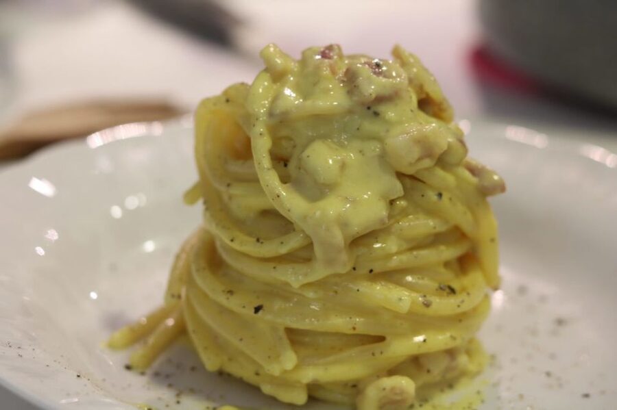 Testaccio: Home Cooking Cacio e Pepe, Amatriciana, Carbonara - A 3.5-Hour Roman Cooking Plan That Actually Teaches