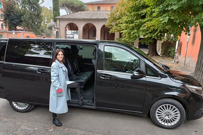 The Very Best Tour of Rome - Vittoriano, Trevi Fountain, and Piazza di Spagna in one smooth sweep