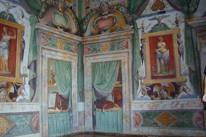 Tivoli Gardens and Hadrian's Villa full day guided tour - Villa d’Este and the Tivoli Gardens: Fountains, Terraces, and a Designed Walk