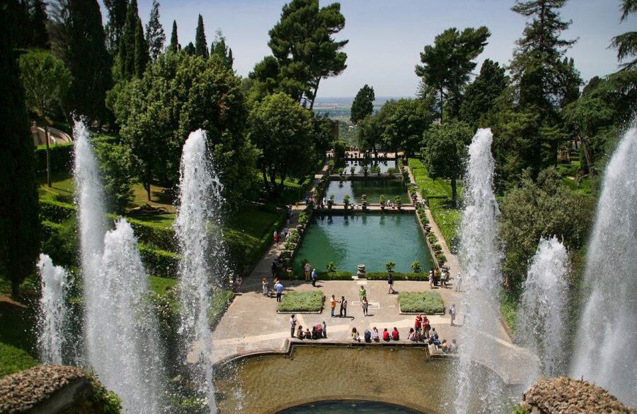 Tivoli: Hadrian's Villa and Villa d'Este Guided Tour - The tour flow, photo stops, and how the pacing feels