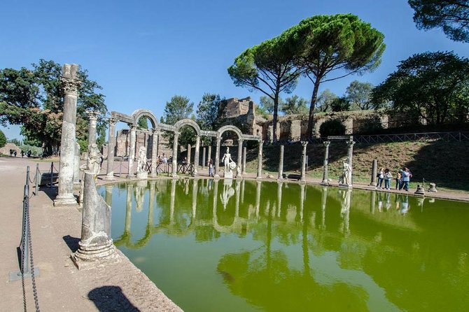Tivoli Italian Gardens Tour from Rome - Lunch in Tivoli: reserved table, local flavors, and realistic expectations