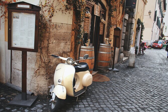 Trastevere and Rome Jewish Ghetto Small Group Walking Tour - Antico Quartiere Ebraico: Seeing the Ghetto Walls and Hearing the Jewish Traditions