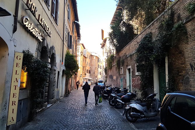 Trastevere and Rome Jewish Ghetto Small Group Walking Tour - The Small-Group Factor: When Your Guide Turns Walks Into Stories