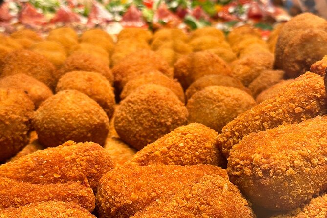 Trastevere Rome Street Food Tour, Small Group - Vegetarian diet and drink planning, without surprises