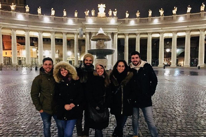 Twilight Treasures: An Evening Tour Through Rome's Rich History - Trevi Fountain at Night: What You Actually Learn While You Look