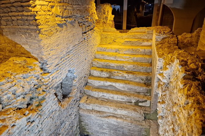 Underground of Trevi Fountain, Spanish Steps PRIVATE TOUR - How this private Trevi and Spanish Steps tour really works