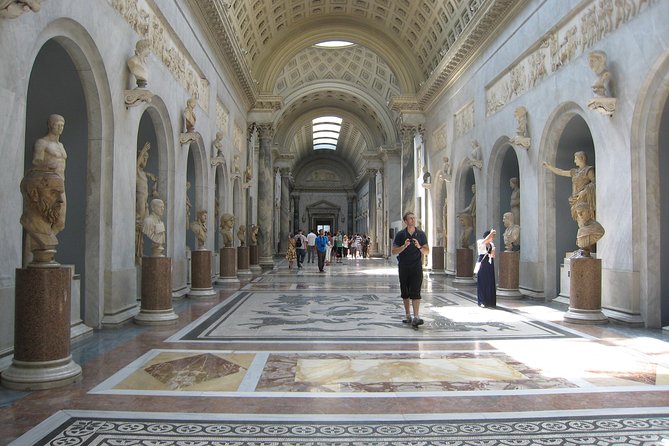 Vatican and Sistine Chapel Afternoon tour - Listening in a loud building: guides, headsets, and pacing