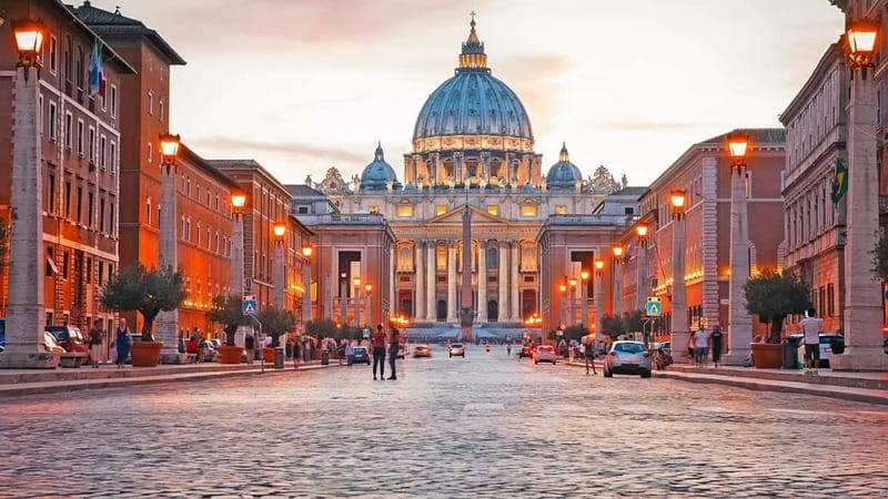 Vatican City: Vatican Museum and Sistine Chapel Guided Tours - Art galleries and ancient statues: what to pay attention to