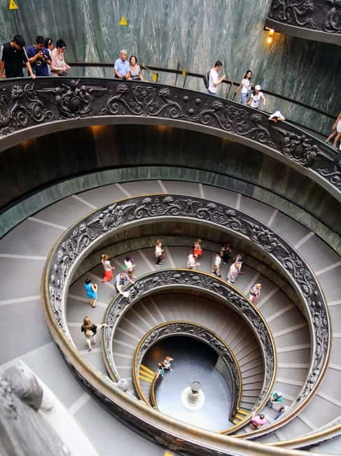Vatican City: Vatican Museum and Sistine Chapel Guided Tours - Spirals, views, and first impressions inside Vatican City